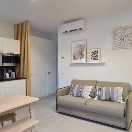 Vista Mare 50 Villamarina 아파트 체제나티코