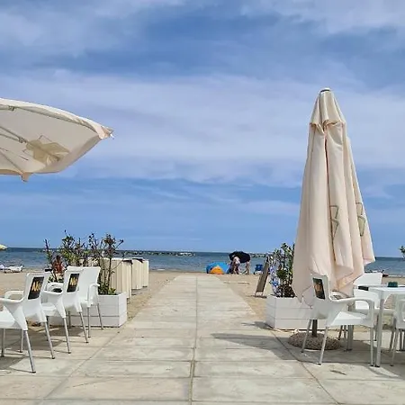 Vista Mare 50 Villamarina 公寓 *